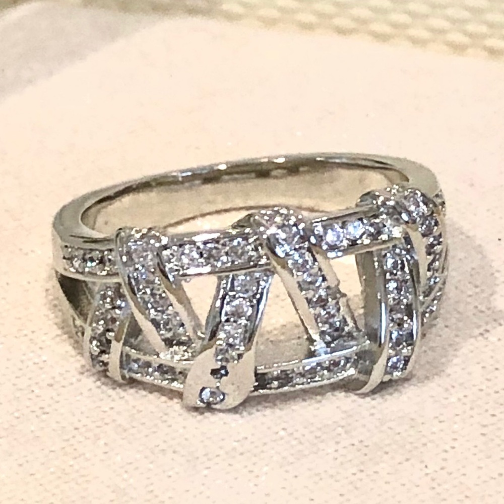 Ashlynn Avenue Aurora White Gold Weave Ring size 6